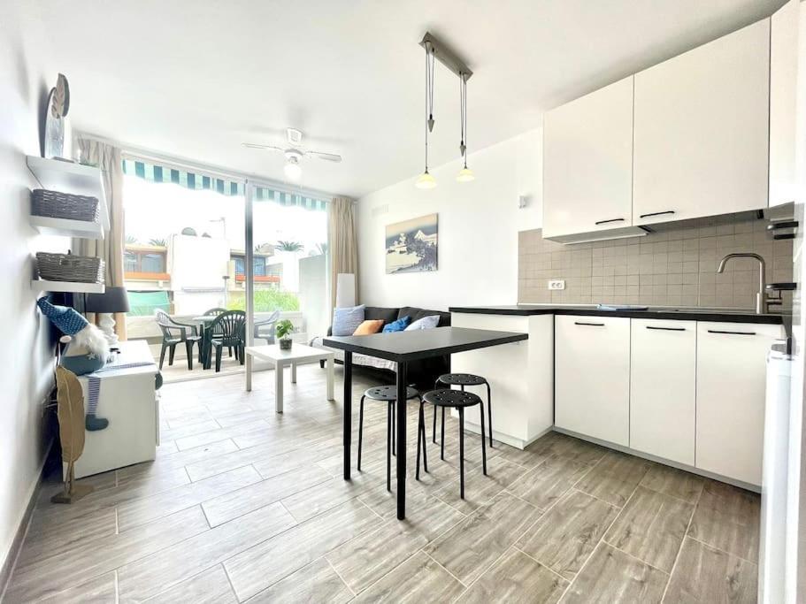 Apartamento Con Piscina Sur De Tenerife コスタ・デル・シレンチオ エクステリア 写真