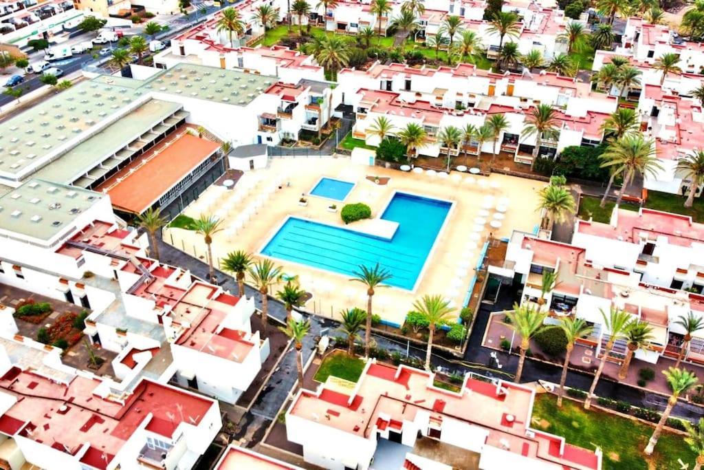Apartamento Con Piscina Sur De Tenerife コスタ・デル・シレンチオ エクステリア 写真