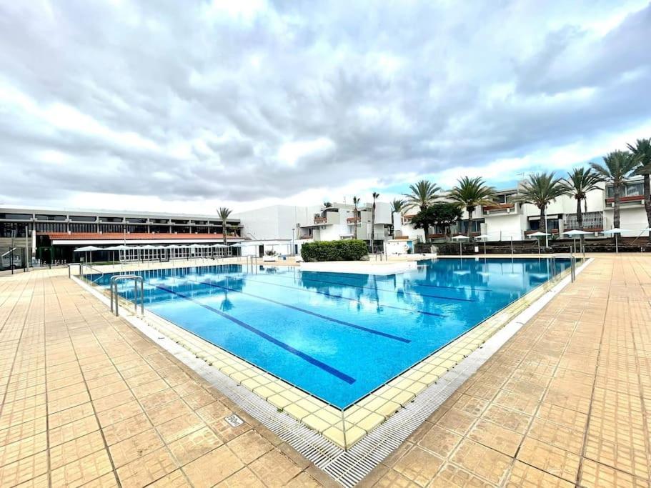 Apartamento Con Piscina Sur De Tenerife コスタ・デル・シレンチオ エクステリア 写真